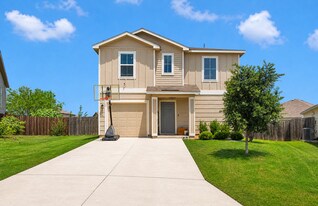 9570 Ranch Lp in San Antonio, TX - Building Photo