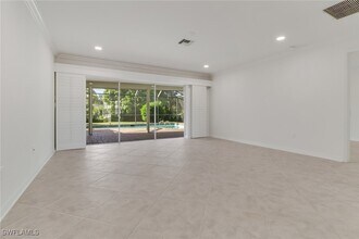 750 Southern Pines Dr in Naples, FL - Building Photo - Building Photo