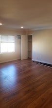 13833 Oxnard St, Unit 8 in Los Angeles, CA - Building Photo - Building Photo