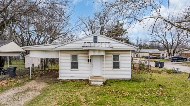 property at 817 M St NW