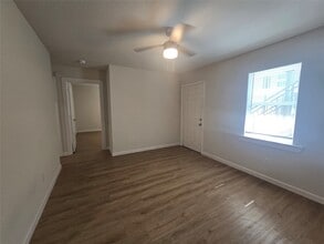 912 Church St in Galveston, TX - Building Photo - Building Photo