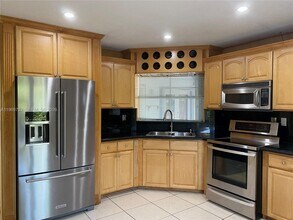 720 NW 123rd Ave in Miami, FL - Building Photo - Building Photo