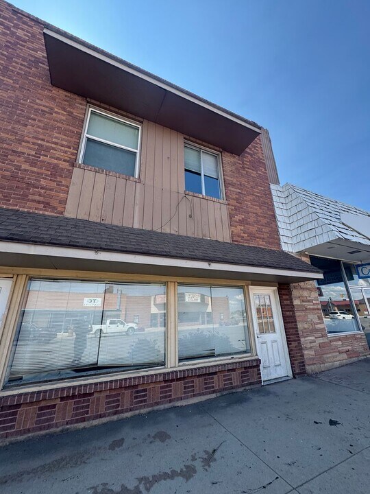 44 S 200 E in Roosevelt, UT - Building Photo