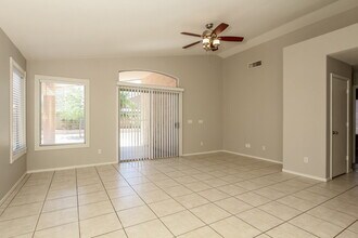 3295 E San Angelo Ave in Gilbert, AZ - Building Photo - Building Photo