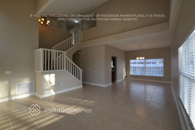 11224 Moonvalley Way in Tampa, FL - Foto de edificio - Building Photo
