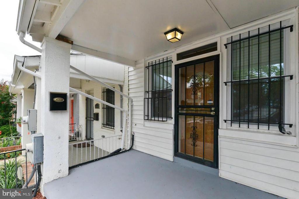 1648 L St NE in Washington, DC - Building Photo