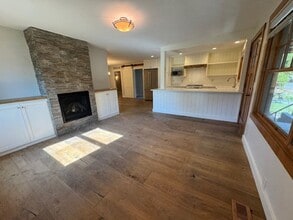 225 NW Wall St in Bend, OR - Building Photo - Building Photo