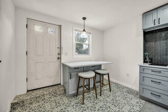 84 Neptune Ave in Jersey City, NJ - Building Photo - Building Photo