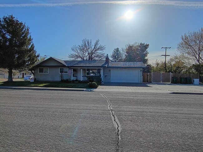 2605 Mountain St in Carson City, NV - Building Photo - Building Photo