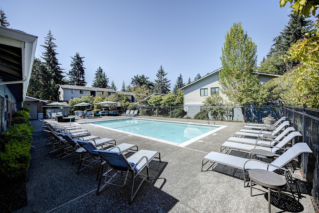 Cedar Terrace in Bellevue, WA - Foto de edificio