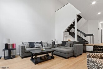 21 Stepping Ridge in Caldwell, NJ - Building Photo - Building Photo