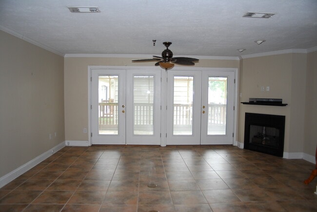 220 Church Ave in Gulfport, MS - Foto de edificio - Building Photo