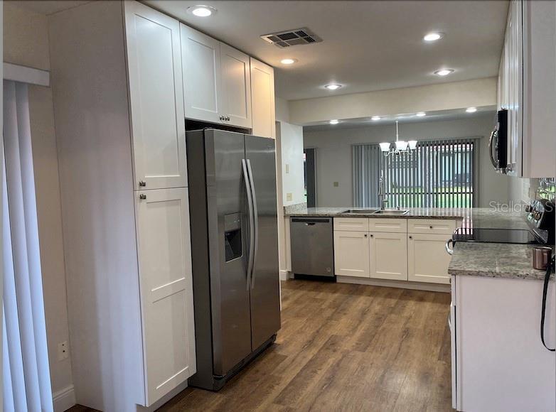 8249 Breeze Cove Ln in Orlando, FL - Building Photo