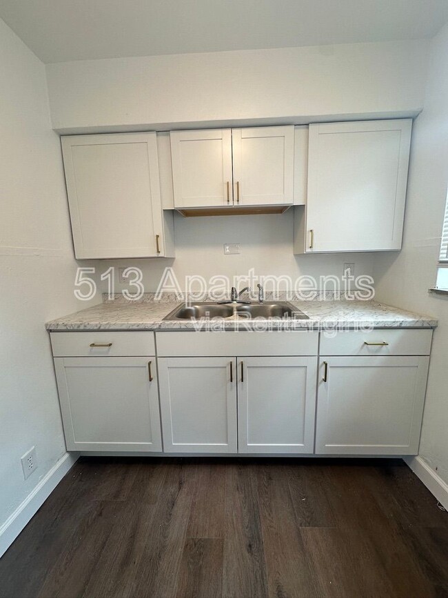 property at 1649 Anita Pl