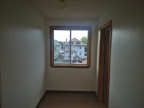 105 3rd St, Unit 105 Third in Medford, MA - Building Photo - Building Photo