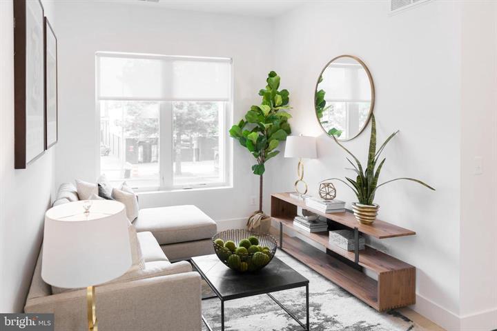 5230 Georgia Ave NW, Unit 203 in Washington, DC - Foto de edificio