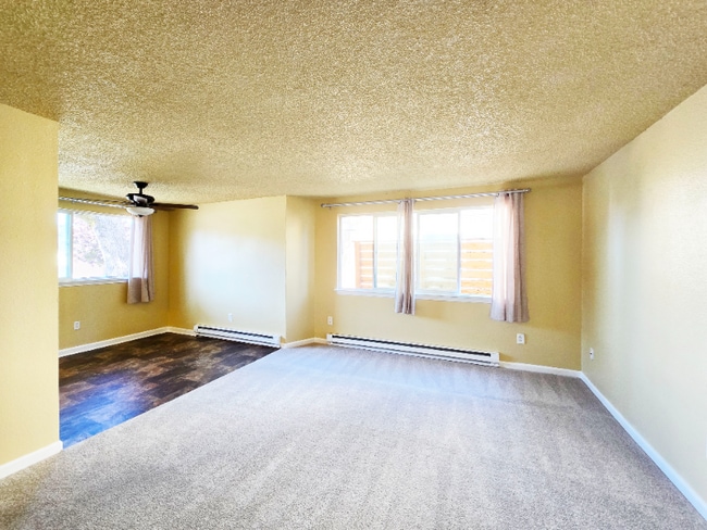 4031 S Warner St in Tacoma, WA - Foto de edificio - Building Photo