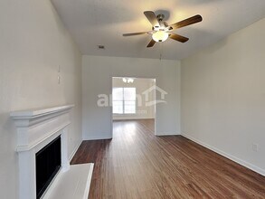 2613 Newtons Crest Cir in Snellville, GA - Foto de edificio - Building Photo