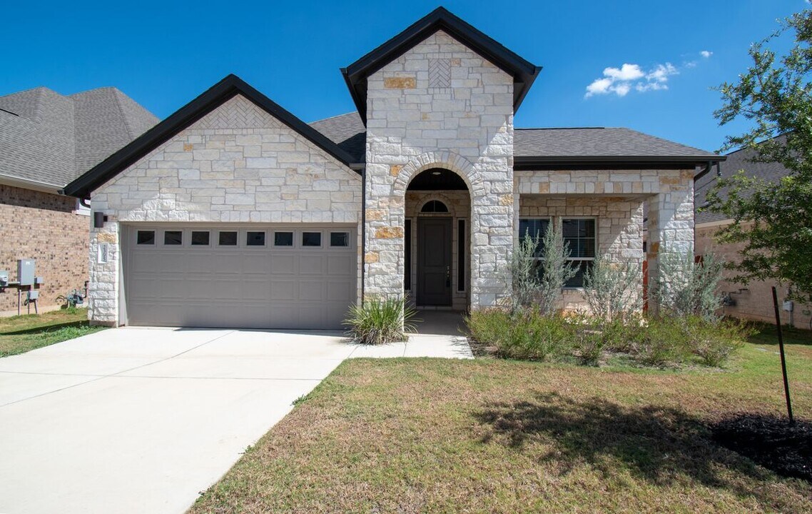 2305 Banda Bnd in Round Rock, TX - Building Photo
