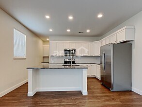 10174 Dogwood St in Longmont, CO - Foto de edificio - Building Photo