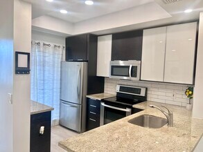 2281 SW 15th St in Deerfield Beach, FL - Building Photo - Building Photo
