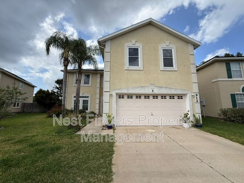 912 Churchhill Ln in St. Augustine, FL - Building Photo