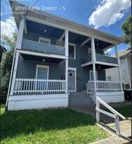 137 W 66th St in Cincinnati, OH - Building Photo