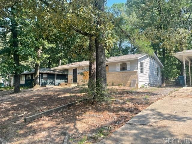 property at 40 Westminister Dr