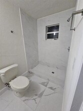 1717 NW 69th St in Miami, FL - Building Photo - Building Photo