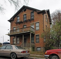 1905 Young St in Cincinnati, OH - Building Photo