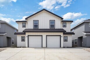 8911 FM1560 in San Antonio, TX - Building Photo