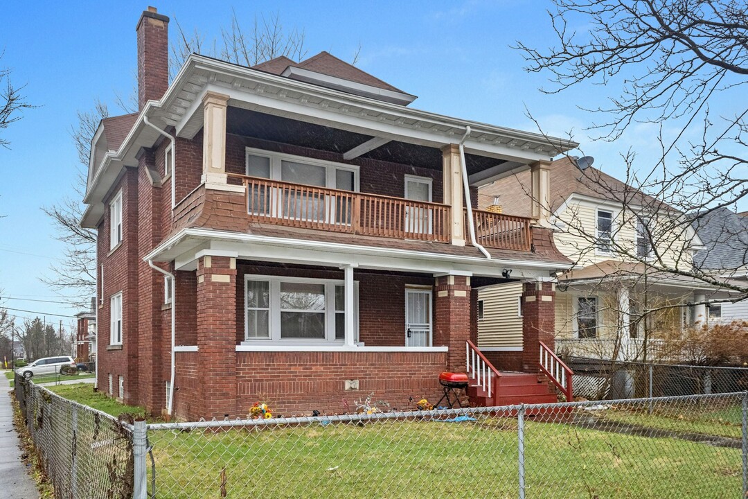 4246 Martin Luther King Jr Dr in Cleveland, OH - Building Photo