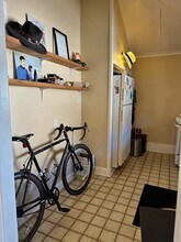 222 D St, Unit 5B in Davis, CA - Foto de edificio - Building Photo