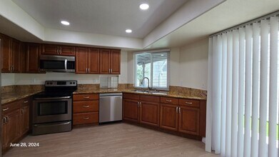 4191 Blue Heron Ct in Las Vegas, NV - Foto de edificio - Building Photo