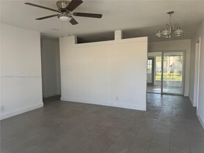 6430 SW 15th St in Pompano Beach, FL - Building Photo - Building Photo
