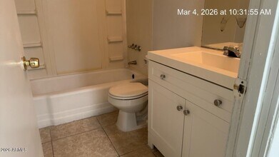 2026 W Cactus Rd in Phoenix, AZ - Building Photo - Building Photo