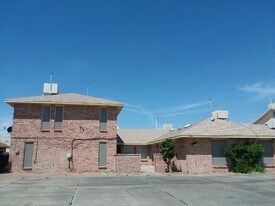 2001 Amy Sue Dr in El Paso, TX - Building Photo