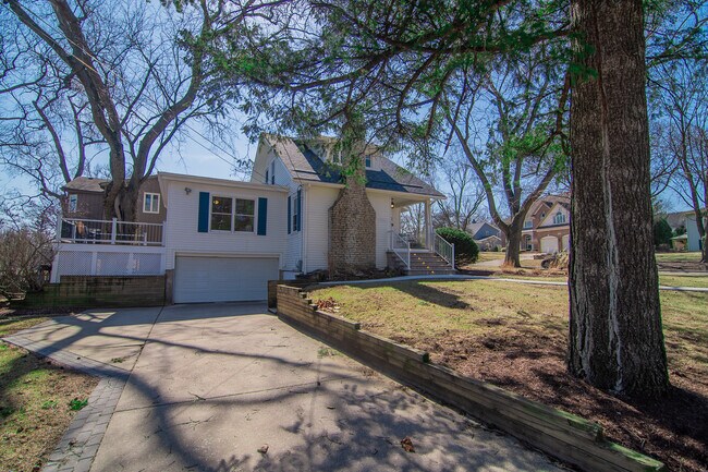 805 Highview Ave in Glen Ellyn, IL - Building Photo - Building Photo