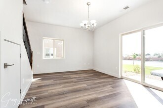 2675 E 450 N in Saint George, UT - Foto de edificio - Building Photo