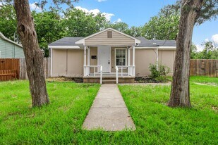 1512 West St in McKinney, TX - Building Photo