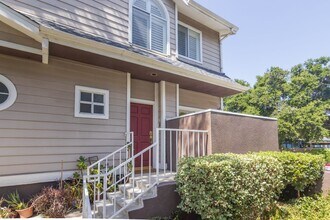 8624 De Soto Ave in Los Angeles, CA - Building Photo - Building Photo