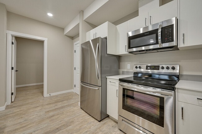 Emerald Hills Landing