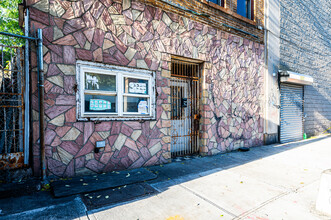 1521 E New York Ave in Brooklyn, NY - Foto de edificio - Building Photo