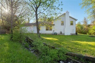 214 Christopher Ln in Ithaca, NY - Foto de edificio - Building Photo