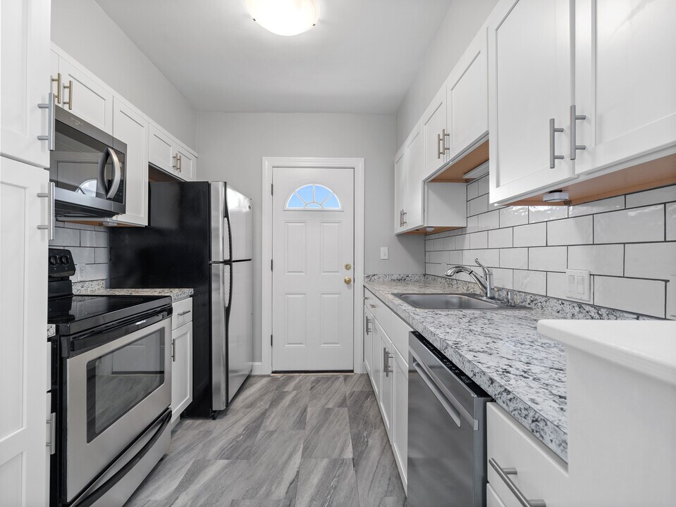 16 Windsor Rd, Unit 1A in Medford, MA - Foto de edificio