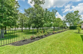 15914 Cedar Shores Ln in Houston, TX - Building Photo - Building Photo