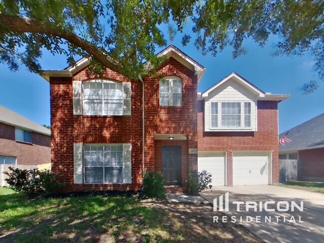 property at 3607 Lakeaires Ln