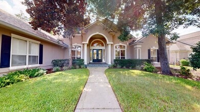 1334 Charter Ct in Jacksonville, FL - Foto de edificio - Building Photo