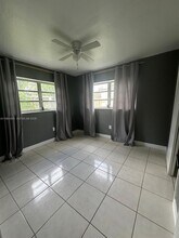 6443 Perry St in Hollywood, FL - Building Photo - Building Photo