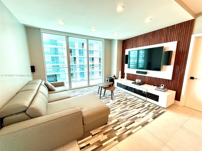 55 SE 6th St in Miami, FL - Building Photo - Building Photo